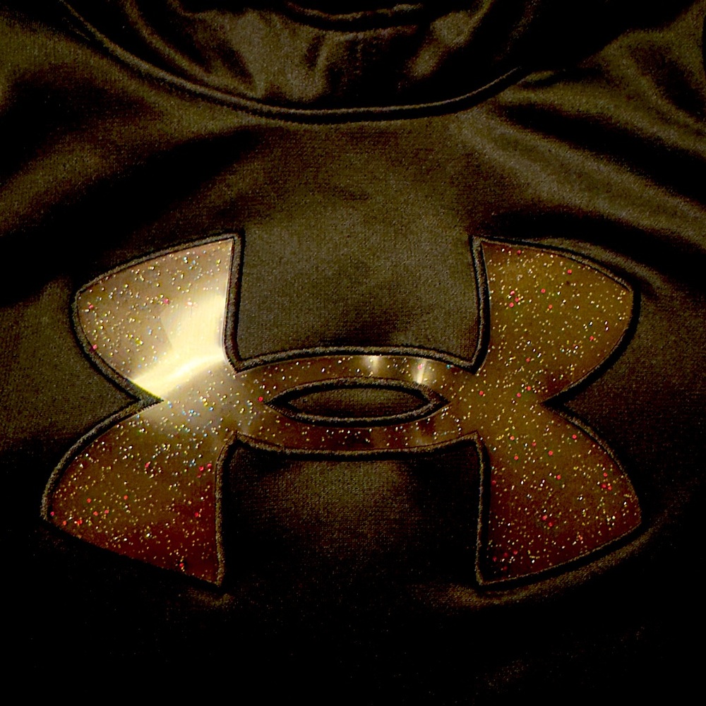 Girl Youth Small Black Under Armour fleece lined hoodie